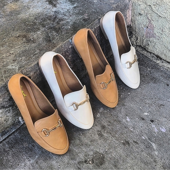 🚨FEW PAIRS LEFT// Stone loafer Flat - Picture 5 of 7